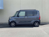 ボディ色はクロムグレーメタリックです。  ※弊社では、現車確認・納車時にご来店いただける福島県内在住のお客様、および隣接県のお客様への販売に限らせていただいております。