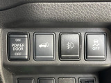 【パワーバックドア】スマートキーや運転席のボタンを押すだけでリアゲートが自動で開閉します!荷物を持っている時や、高い位置にあるバックドアを閉める際に便利な機能です♪