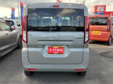スタイリッシュなバックビュー。毎日の通勤に、買い物に大活躍!車の詳細はスタッフへおたずねください!