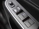 パワーウィンドウなので、窓の開閉もらくらくです!