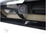 バックカメラが付いているので後方確認が非常にしやすいです。今や運転初心者も熟練者も必須装備!ついていて損はないですね♪