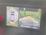 【パノラミックビューモニター】専用のカメラにより、上から見下ろしたような視点で360度クルマの周囲を確認することができます☆死角部分も確認しやすく、狭い場所での切り返しや駐車もスムーズに行えます。