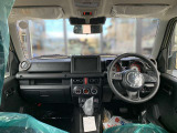 全方位で視界が広く、高い目線で運転もしやすいです