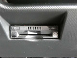 高速道路を賢く使うETC2.0装備です。高速道路とクルマが情報を連携して渋滞の迂回ルートや災害時の適切な誘導をしてくれたりします。