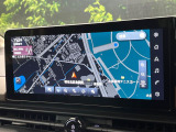 【メーカー純正ナビ】インテリアに溶け込むスタイリッシュな「専用設計」メーカーナビを装備♪視認性や操作性など基本性能にも優れ、より上質なカーライフをお楽しみいただけます。