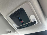 Honda CONNECTによりスマホでの施錠・解錠やエアコン操作ができます!さらに天井には緊急通報ボタンが装備されています。
