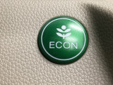 ★ECONスイッチ★ エコドライブを加速しよう!スイッチをONにすると、運転の仕方によるロスを抑え込み燃費をよくするようクルマが頑張ります(*^ー^*)燃費向上にチャレンジ♪