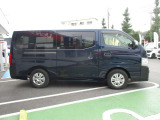 希望ナンバーや保証期間を延ばす延長保証などもございます。詳しくはスタッフまでお問い合わせください。