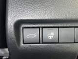 ステアリングヒーター付き。寒い日のドライブも、手のひらから温めてくれます。