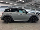 全てのMINIに全国のMINI正規ディーラーでご利用いただける保証をお付けしてご納車させていただいております(一部特殊車両を除く)。