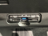いまや快適なカーライフに欠かせないETCが付いています。