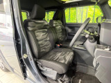 運転席シート廻りは使用感も少なく、良好な状態となっています。丁寧に使われていたことがよくわかりますね。