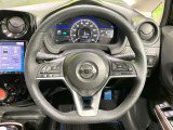 【純正革巻きステアリング】上質な革を使用することで、手にしっかり馴染みとても運転しやすいハンドルです♪