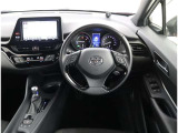 見通しのよいすっきりとした視界で、誰でも運転しやすいです。運転のしやすさは疲れにくさにも繋がりますよ♪