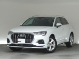 アウディ Q3