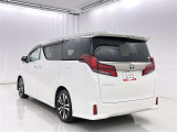 荷物をたっぷり載せて広々ドライビング♪夏でも冬でも、アウトドアやショッピングを思い切り楽しみましょう!