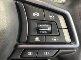 【全車速追従機能付クルーズコントロール】高速道路での長距離走行が楽に!!自動で速度を保つクルーズコントロールが、衝突軽減システムと連携し、前方の車両を感知して車間を保つように速度調節してくれます!!