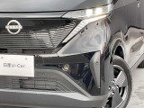 最新式はLEDヘッドランプですね。瞬時に明るい光が夜間の運転をぐっと楽にしてくれますよ。