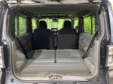 普段のお買い物や通勤、送迎等に十分な荷室スペースを確保しております。セカンドシートを倒すと、大きな荷物の積載も可能です♪