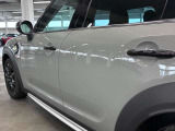MINI自動車保険をご存知でしょか?万が一の事故の際、当社とMINI保険を引受している国内大手損保会社と連携して迅速に対応いたします。長期保険もお取り扱いしております。是非お話させてください。