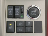【シートヒーター搭載】シートを温めてくれる暖房機器です!長時間座っていると負担が掛かりやすい背中や腰、または冬場の寒い日に冷えやすい脚部に快適なぬくもりを♪