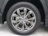 18インチアルミホイール(ダークプレミアムメタリック塗装)を装着しています。タイヤサイズ225/60R18