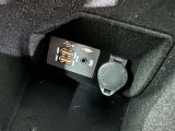 シガーソケット用の充電器が使用可能です!
