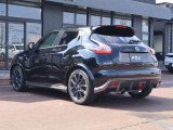 NISMO RS専用リヤバンパー&ルーフスポイラーを装備。後ろ姿からもスポーティなキャラクターが伝わります。