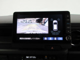 バックカメラの画像です。ガイドラインがスムースな車庫入れをサポートいたします!車庫入れの安心感がアップしますね☆
