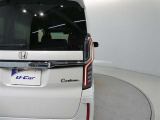 LEDテールライトです。省電力、高輝度のLEDは明るく照らすので夜間運転時の視認性を高めます。スタイリッシュな見た目で細かいところもこだわりたいあなたに!