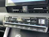 オートエアコンで快適な室内です。