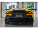 Rear bumper high gloss black, Rear diffuser high gloss black