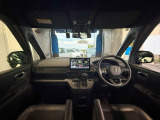 インパネ周りのお写真です。 視界が広く運転もしやすくなっております♪