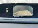 バックカメラを標準装備。駐車場などでの取り回しもスムーズに行っていただけます。