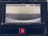 狭い駐車場や立体駐車場などもリアルに映るバックガイドモニター付でラクラク駐車♪