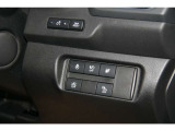 車両の各種設定スイッチも集約しており、運転席で操作できます。