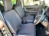 【運転席シート】へたりがちな運転席も大きなへたりがなく、綺麗な状態です。