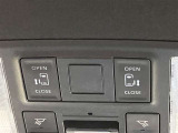 両側電動スライドドア付き、運転席にいながら開閉もラクラク