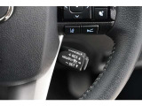 高速道路を頻繁に利用する方におすすめのレーダークルーズコントロール。前を走っている車との適切な距離を保って走行してくれます。長距離運転の疲労感も違いますよ。適度な休憩も忘れずに★