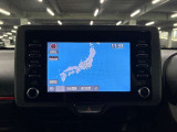 ディスプレイオーディオやカーナビは、現代のドライブにおいて欠かせない装備のひとつです。初めての場所でも迷いにくく、快適なルート案内で運転をサポートします。移動中のエンターテインメント性も高まります。