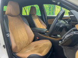 【こがね合皮/ブランノーブコンビシート】運転席シート廻りは使用感も少なく、良好な状態となっています。丁寧に使われていたことがよくわかりますね。