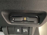 ETC車載器付。ETCが使用可能な道路通行料はキャッシュレスでスマートに走行できます。再セットアップして納車致します。