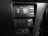 両側電動スライドドア。ETC付。パワーテールゲートの開閉、横滑りを防ぐVSA等のスイッチ類は運転席の右側、手の届きやすい位置にあります。