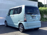リアはプライバシーガラス付です。見た目もかっこいいですよね。また、太陽光を防ぐので冷房の効きを良くする効果もあるんです。エアコンを控えめにすれば燃費向上も見込めますよ。