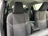 高いホールド性で運転姿勢が安定します。長距離ドライブでも疲れにくいのが魅力です。