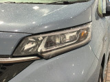 LEDヘッドライトは、点灯の瞬間から最大光量を発揮し、突然暗くなるトンネルなどでの安定感を高めます。