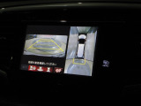 マルチビューカメラシステムを搭載しています!「見通しの悪い交差点での発進」「料金所などへの幅寄せ」「バック駐車」「縦列駐車」といった、多くの人が苦手意識を持ちやすいシーンで効果を発揮します。