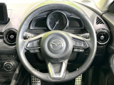 【純正革巻きステアリング】上質な革を使用することで、手にしっかり馴染みとても運転しやすいハンドルです♪