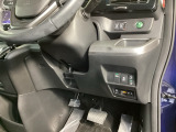 高速で便利なETC、電動スライドドア、燃費をよくするECON、横滑りを防ぐVSAなどのスイッチは、運転席の右側、手の届きやすい位置にあります。