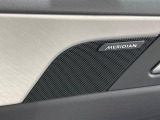 MERIDIANサウンドシステム『コンサートのような臨場感溢れる音響空間を実現します。MERIDIANは英国のプレミアムオーディオブランドです。どうぞ店頭にてご体感ください。』